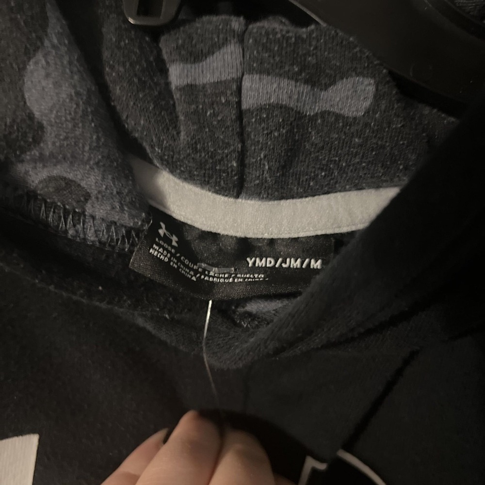 Under Armour Youth Medium Black Logo Hoodie Camo‎ Lined Hood Pullover Sweatshirt - Picture 4 of 6